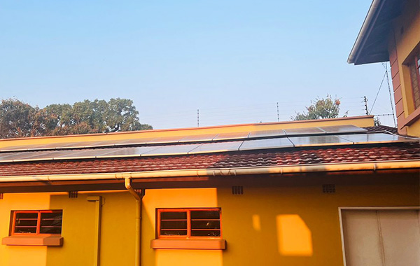 60 conjuntos de 10.2KW Sistema de energía solar fuera de la red en Zambia