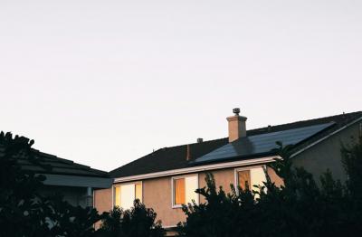 ¿Cómo funciona la energía solar en el hogar?