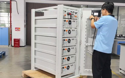 Instalación del Sistema de Almacenamiento de Energía Comercial con Batería de Litio de 60KWH 10