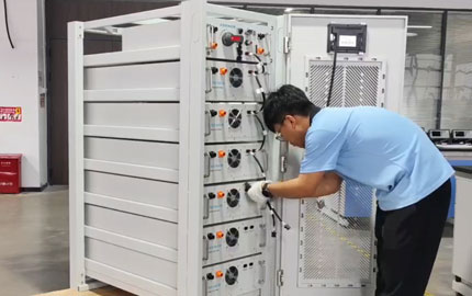 Instalación 12 del sistema comercial de almacenamiento de energía con batería de litio de 60KWH