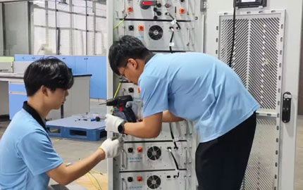 Instalación 13 de Sistema Comercial de Almacenamiento de Energía con Batería de Litio de 60KWH