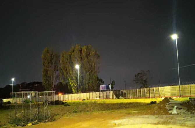 Luces solares para exteriores Anern SLB 200W en Zimbabue