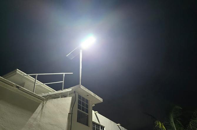 Anern SLZ2‑200W Farolas Solares en Proyecto de Iluminación Vial en México